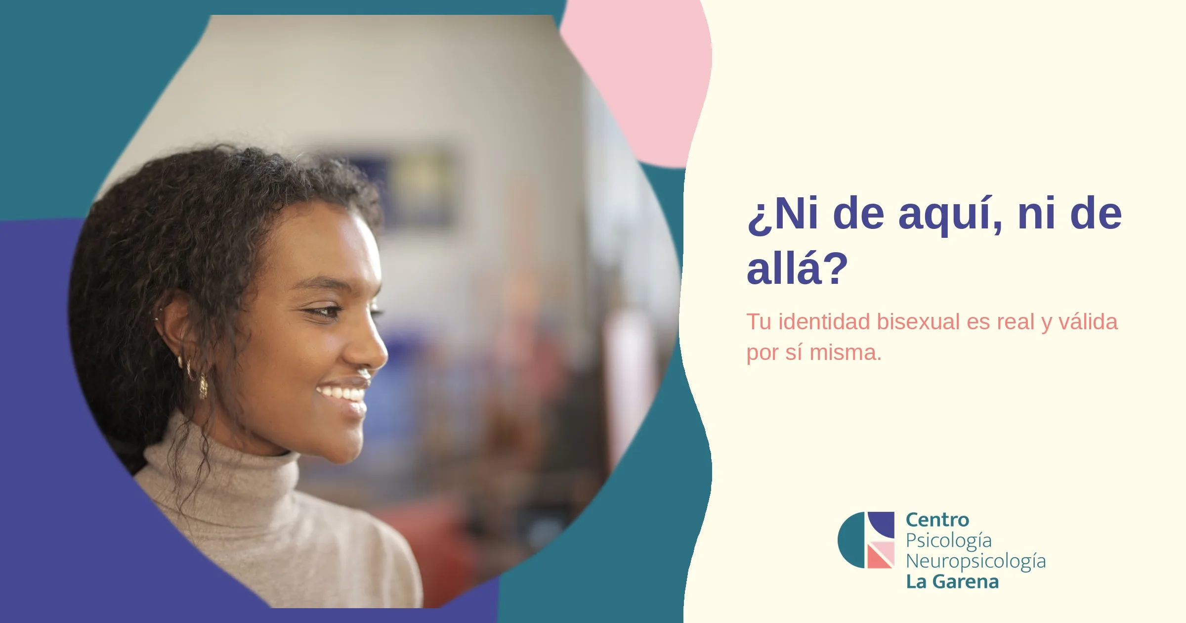 Mujer sonriendo con serenidad en un ambiente cálido y luminoso, con elementos gráficos en tonos rosa, coral y azul que evocan la visibilidad bisexual.